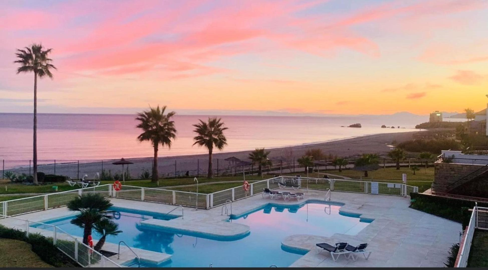 Premium Luxury-Casares Del Mar-Seaside Apartment Баия-де-Касарес Экстерьер фото